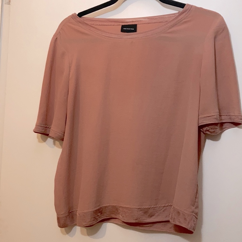 Pink short sleeved blouse knit trim